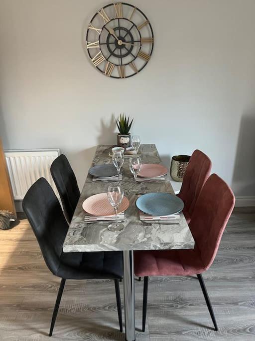 Ferienwohnung Corran Mews Larne Exterior foto